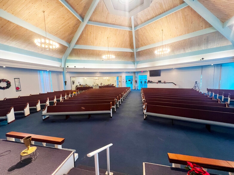 1800 Cypress Gardens Blvd, Winter Haven, FL for lease - Primary Photo - Image 1 of 4