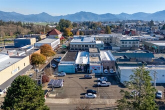 204 Main Ave, Tillamook, OR - AERIAL  map view