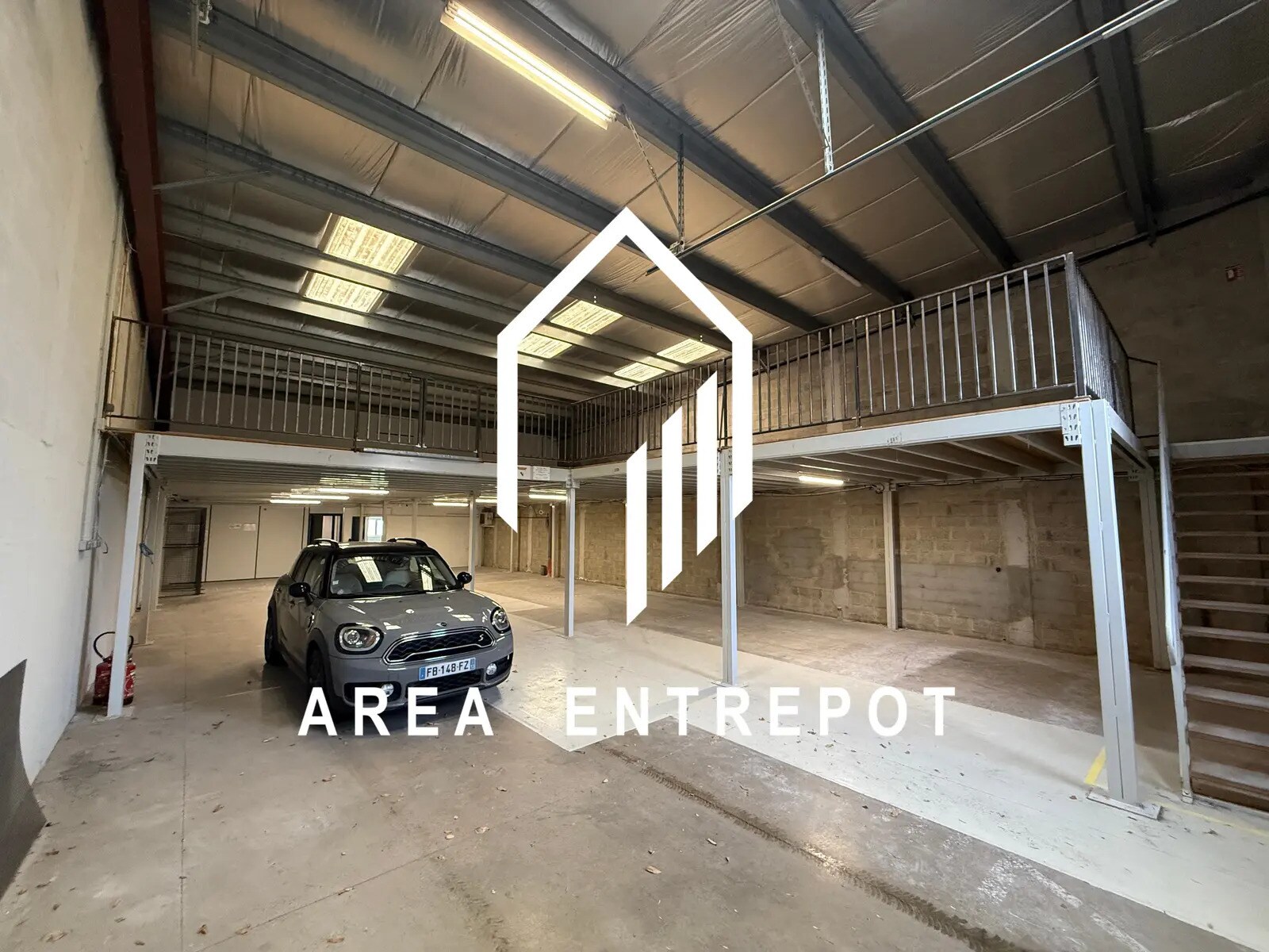 Flex in Marseille for sale Building Photo- Image 1 of 9