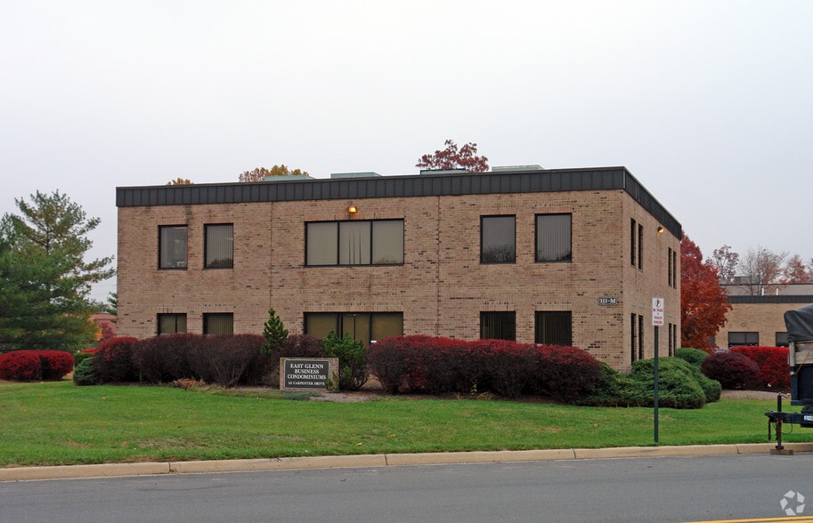 111 Carpenter Dr, Sterling, VA à vendre - Photo du bâtiment - Image 2 de 10