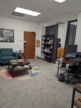 2222 Western Trails Blvd, Austin, TX à louer Photo intérieure- Image 2 de 13