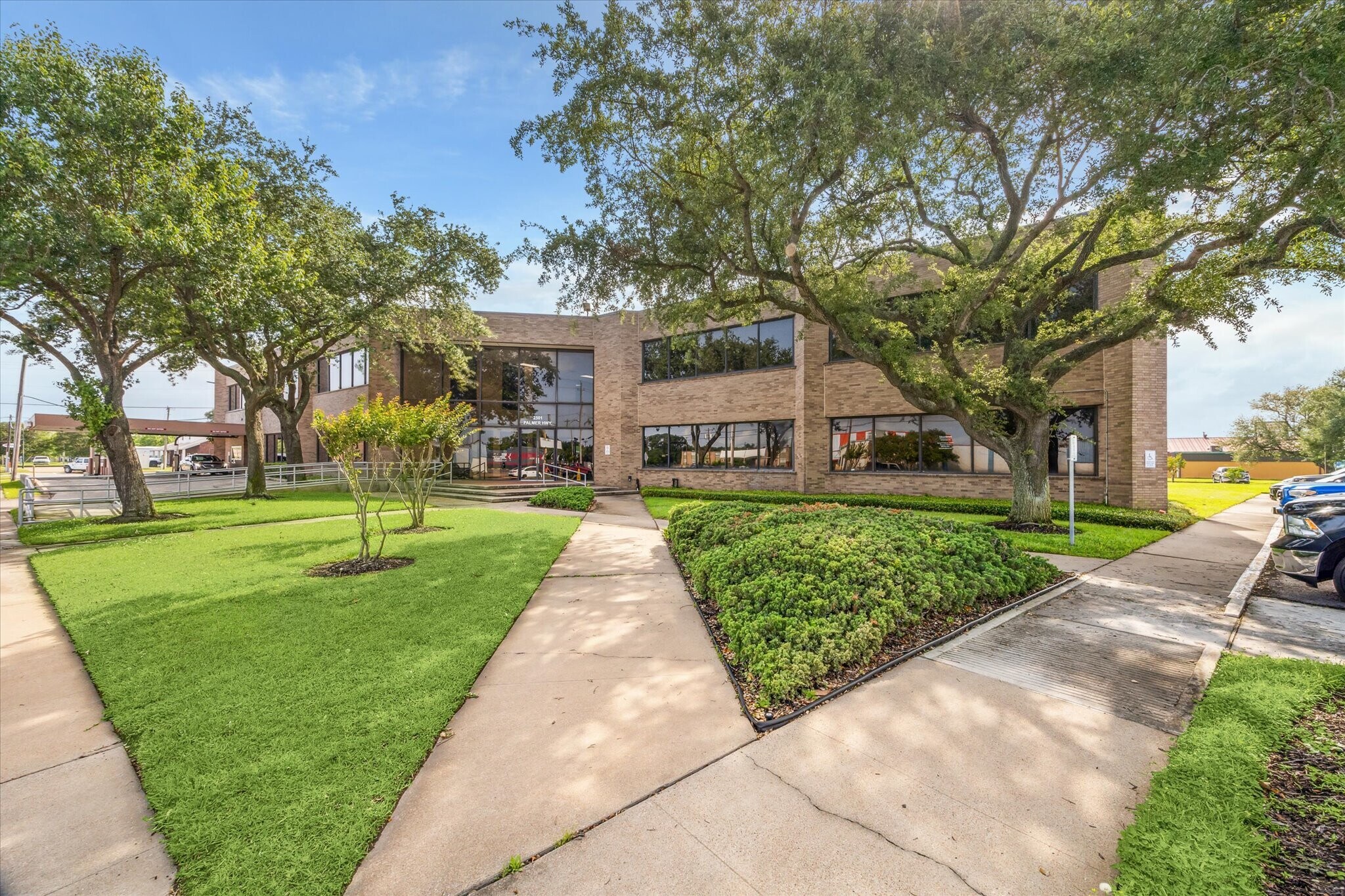 2501 Palmer Hwy, Texas City, TX for sale Building Photo- Image 1 of 9