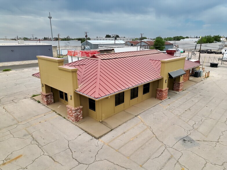 2113 Andrews Hwy, Odessa, TX à vendre - Photo du bâtiment - Image 2 de 14