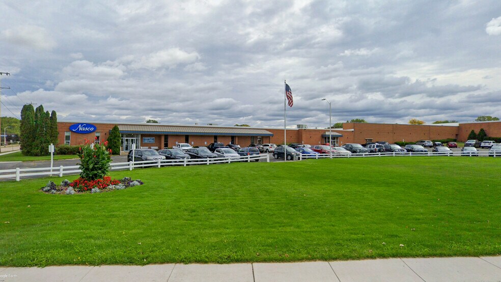 901-1031 Janesville Rd, Fort Atkinson, WI for sale - Building Photo - Image 2 of 11