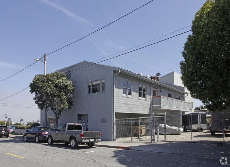 791 Foam St, Monterey, CA à louer - Photo du bâtiment - Image 2 de 2