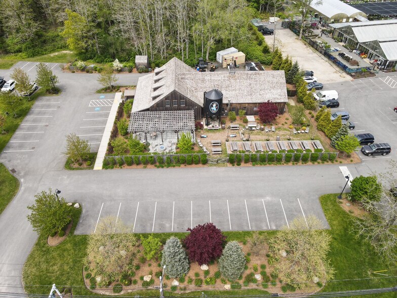 876 E Falmouth Hwy, Ea Falmouth, MA à vendre - Photo du bâtiment - Image 3 de 13