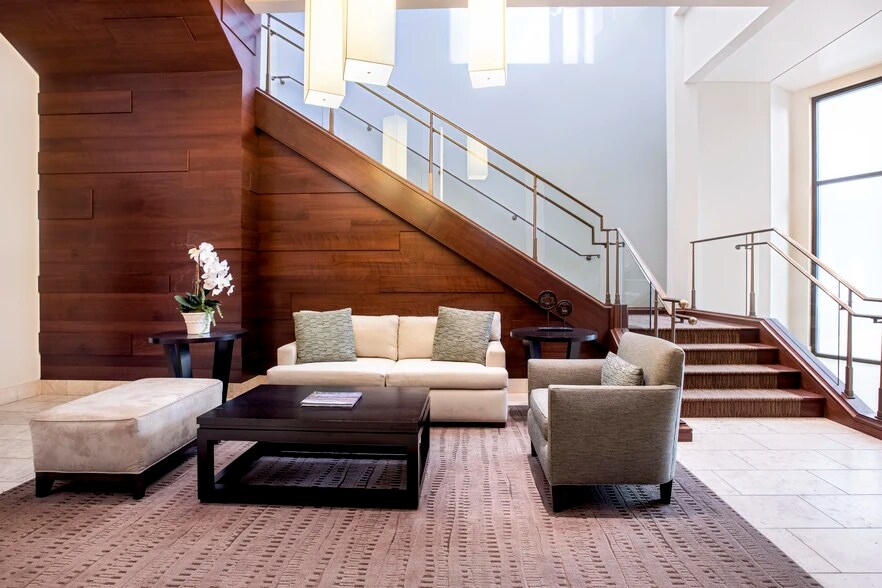 240-270 E Promontory Ave, Farmington, UT à louer - Photo intérieure - Image 2 de 5