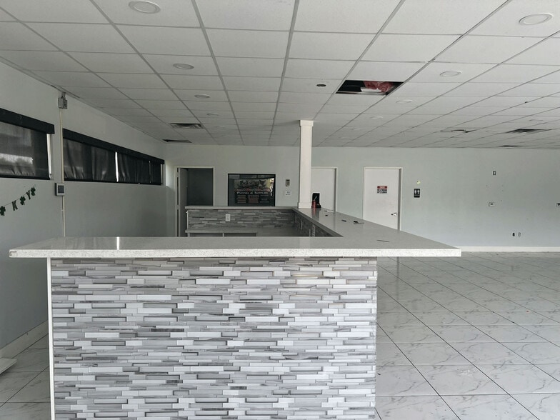 3433 I-45, Houston, TX for lease - Interior Photo - Image 3 of 20