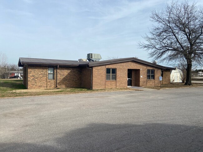 More details for 817 Elks Blvd, Ardmore, OK - Office for Sale