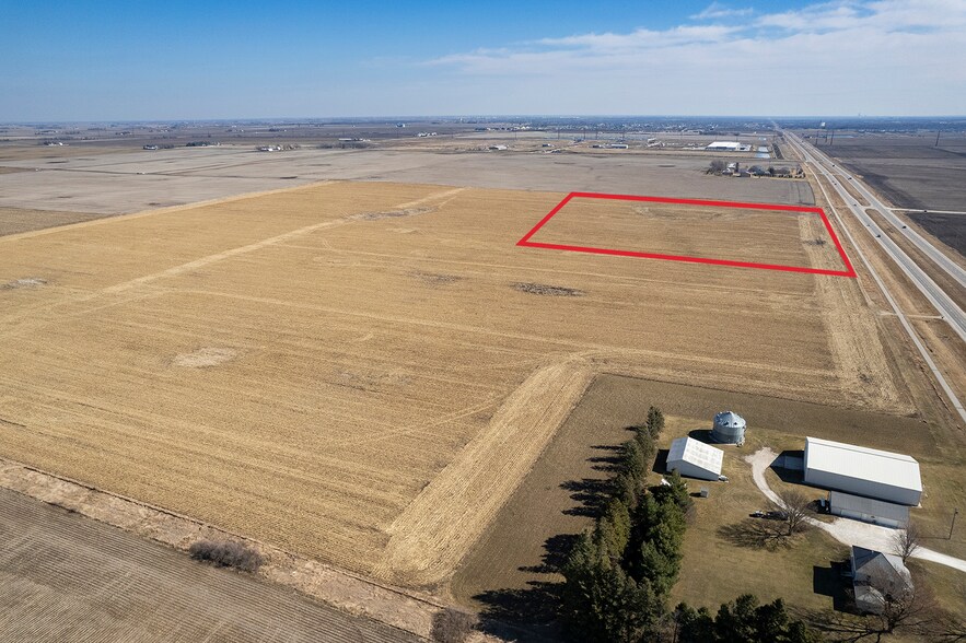 Hickman Rd, Adel, IA à vendre - Photo du bâtiment - Image 2 de 3