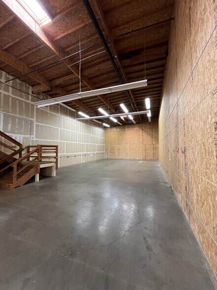 285 Bel Marin Keys Blvd, Novato, CA à louer - Photo du bâtiment - Image 3 de 12