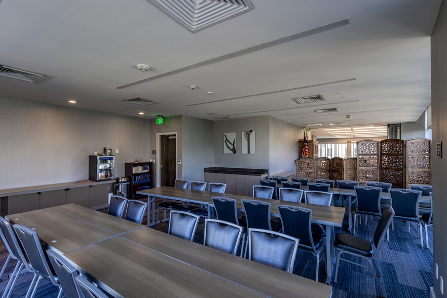 17700 Collins Ave, Sunny Isles Beach, FL for lease - Interior Photo - Image 3 of 4