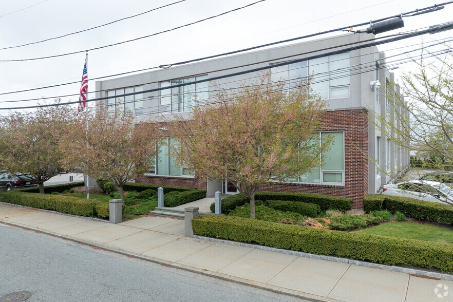 45 Baker St, Providence, RI à louer - Photo du bâtiment - Image 2 de 6