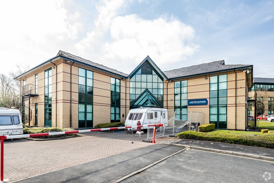 11 The Parks, Newton Le Willows for lease - Primary Photo - Image 1 of 2