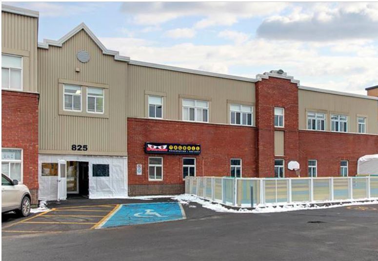 825 Boul des Capucins, Québec, QC for sale Primary Photo- Image 1 of 1