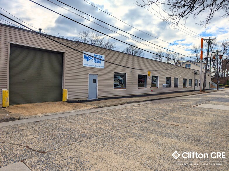 195 Allwood Rd, Clifton, NJ à louer - Photo du bâtiment - Image 3 de 8