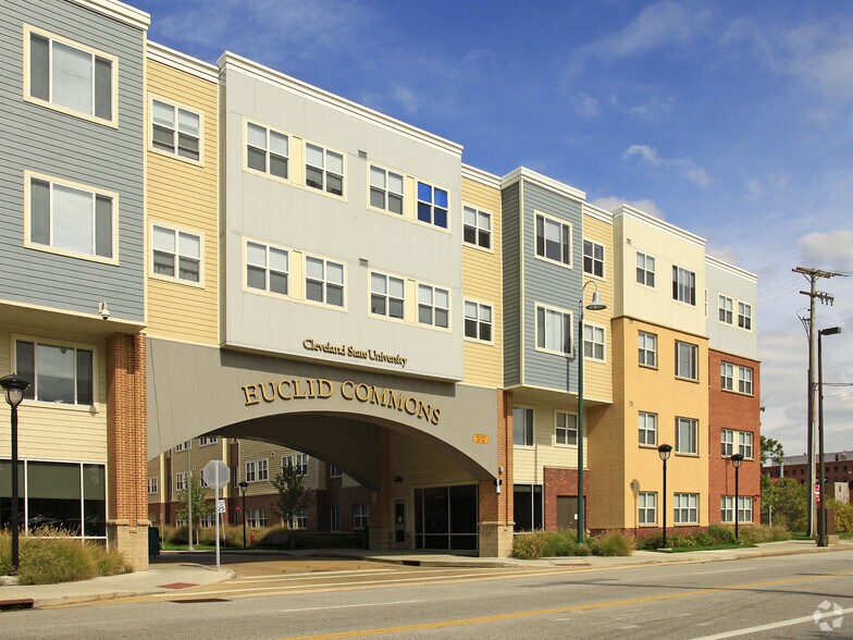 2450 Euclid Ave, Cleveland, OH à louer - Photo du bâtiment - Image 2 de 3