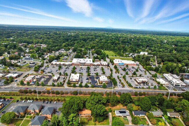 More details for 208-278 Harvey St, Winston-Salem, NC - Retail for Lease