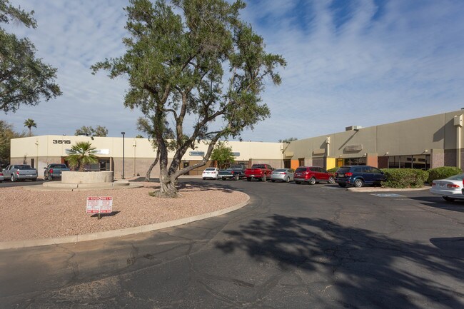Plus de détails pour 3532 W Thomas Rd, Phoenix, AZ - Industriel à louer
