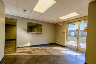 114 Judge Gresham Rd, Johnson City, TN for lease Interior Photo- Image 1 of 8