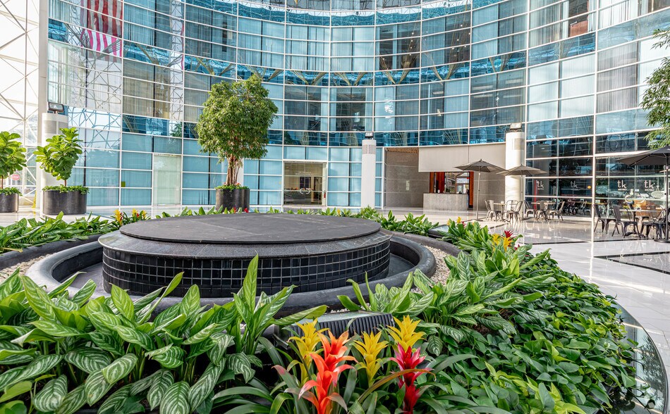 4000 Hollywood Blvd, Hollywood, FL à louer - Hall d’entrée - Image 3 de 6