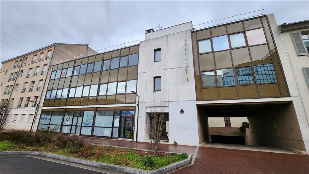 Bureau dans Bourg-la-Reine à louer - Photo du bâtiment - Image 1 de 5