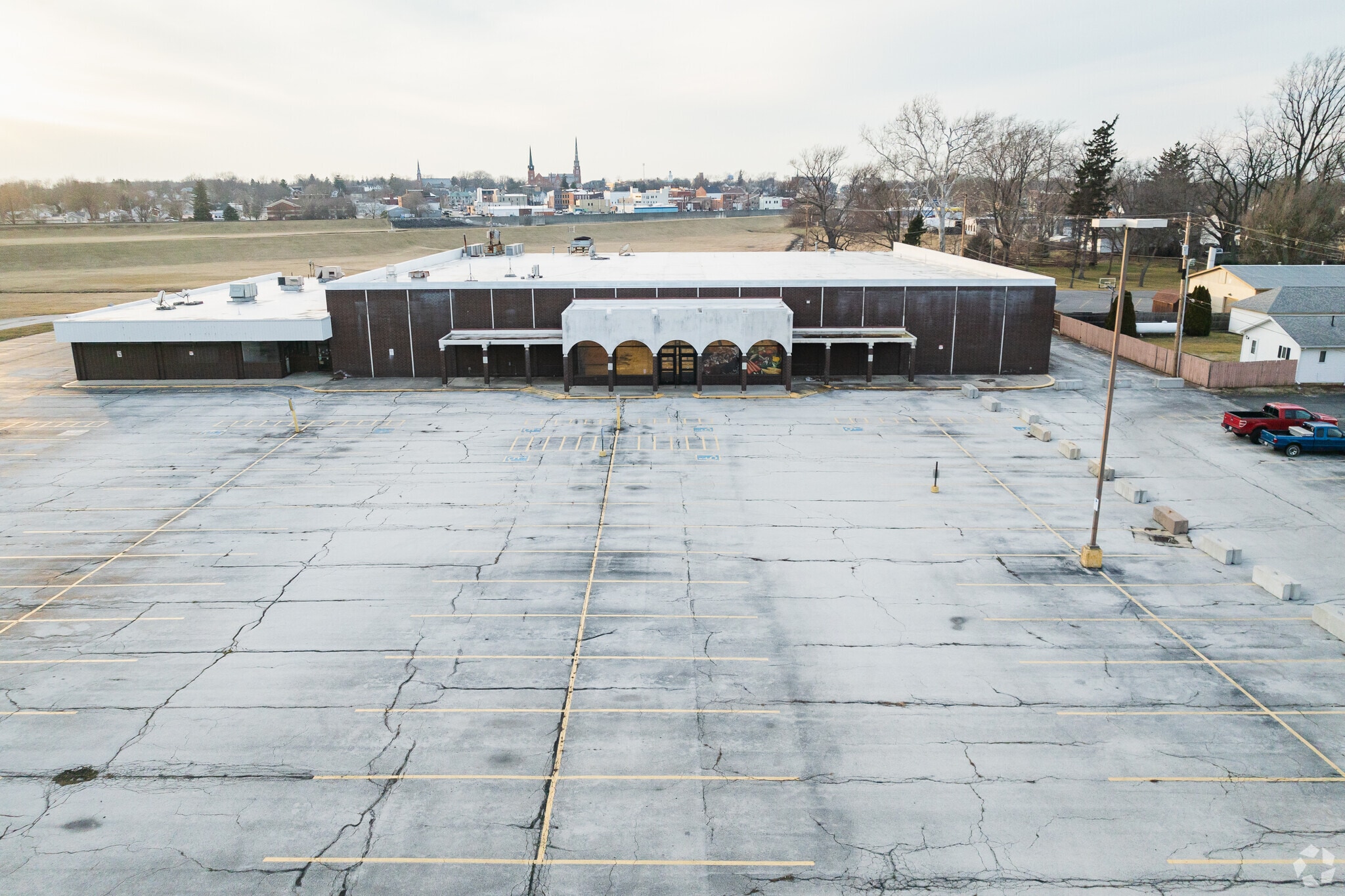 134-146 S 5th St, Fremont, OH for lease Primary Photo- Image 1 of 6