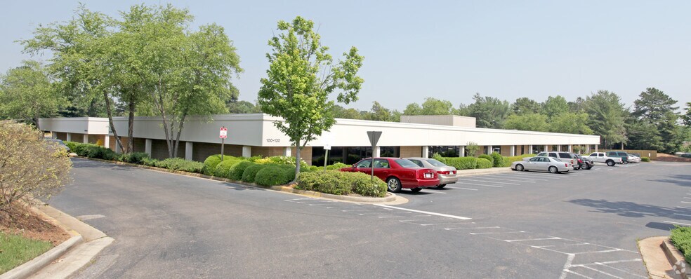 2531 Center West Pky, Augusta, GA à louer - Photo principale - Image 1 de 23