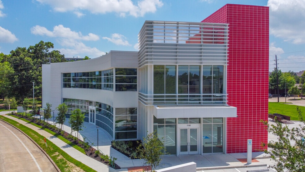 1140 Enclave Pky, Houston, TX for sale - Building Photo - Image 1 of 41