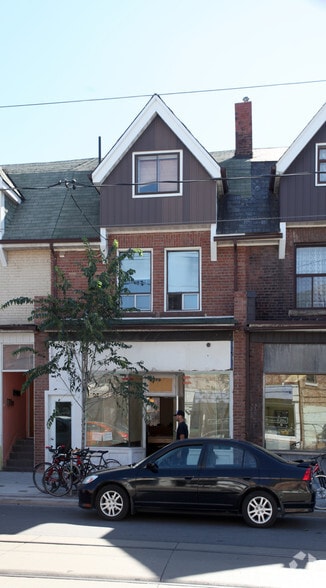 909 Dundas St W, Toronto, ON for sale - Building Photo - Image 2 of 2