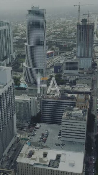 150 SE 2nd Ave, Miami, FL à vendre - Vidéo sur l’inscription commerciale - Image 2 de 25