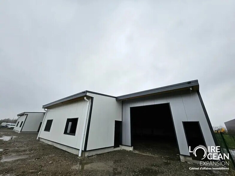 Flex dans Bouaye à louer - Photo du bâtiment - Image 2 de 13