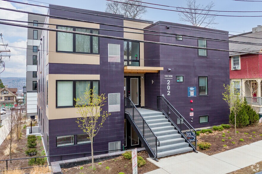 202 Linden Ave, Ithaca, NY à vendre - Photo principale - Image 1 de 17