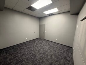 5625 E Firestone Blvd, South Gate, CA à louer Photo intérieure- Image 1 de 3