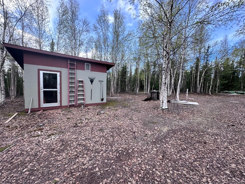 4835 Himilaya rd, Fairbanks, AK for sale - Building Photo - Image 2 of 27