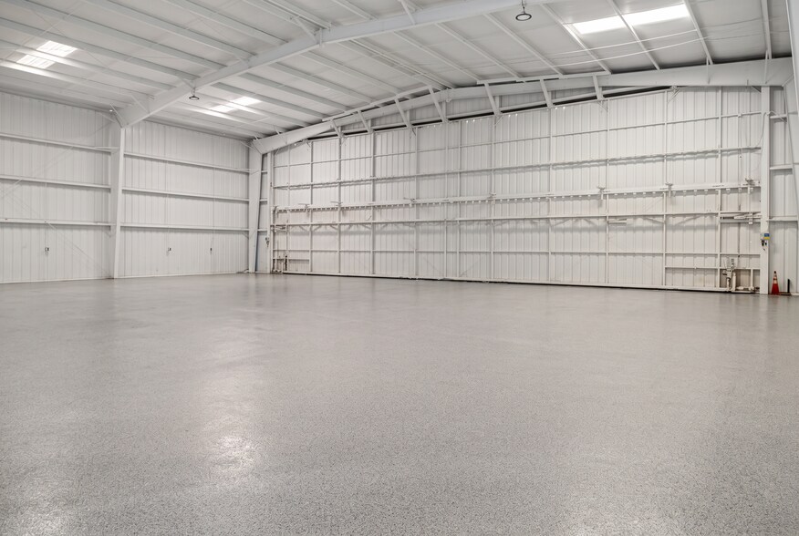 18000 Groschke Rd, Houston, TX à louer - Photo du bâtiment - Image 2 de 50