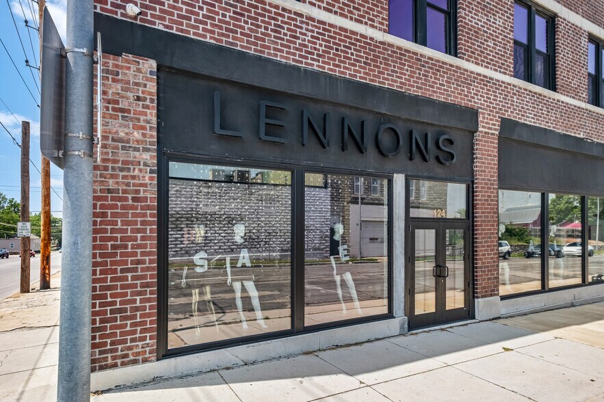 124 S Joplin Ave, Joplin, MO à vendre - Photo du bâtiment - Image 3 de 91