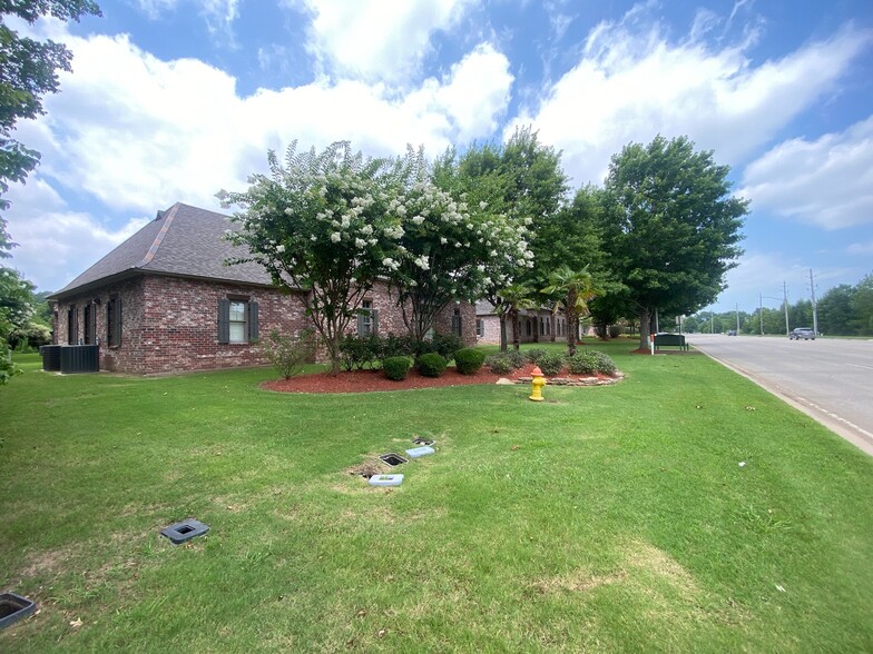 7600 Fern Ave, Shreveport, LA à vendre - Photo principale - Image 1 de 1