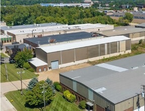 8400 Ronda Dr, Canton, MI à louer Aérien- Image 2 de 7