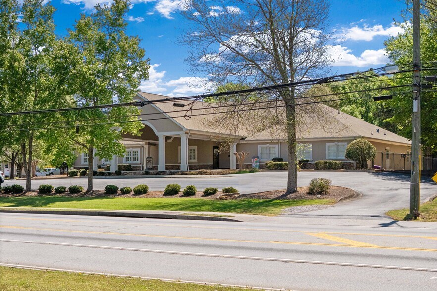 516 W Bankhead Hwy, Villa Rica, GA à vendre - Photo du bâtiment - Image 3 de 24
