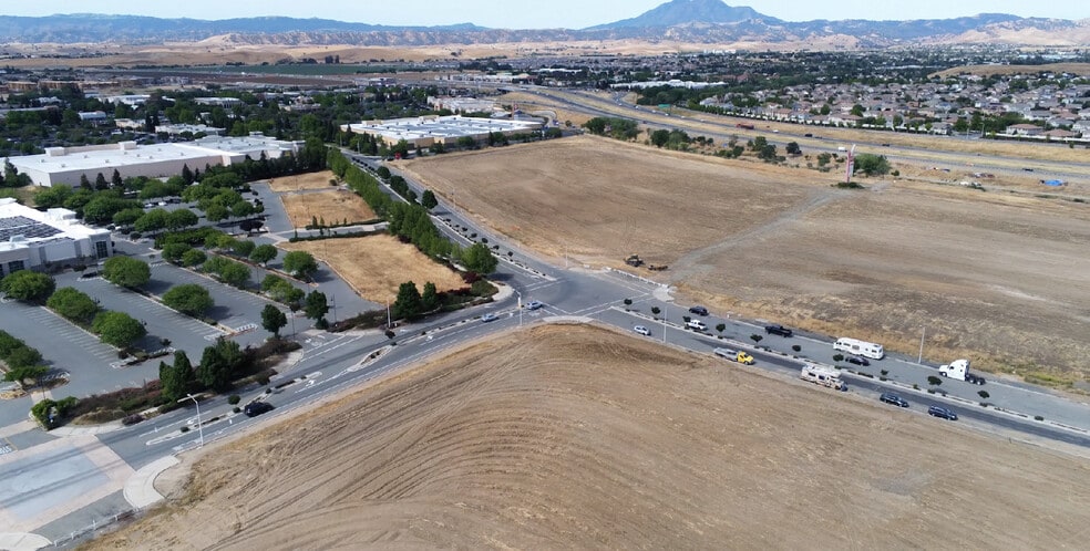 4951 Slatten Ranch Rd, Antioch, CA for sale - Building Photo - Image 2 of 2