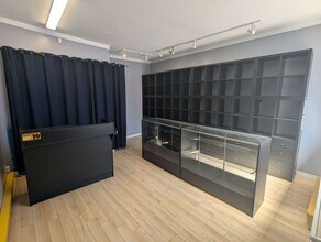 32 Montreal St, Kingston, ON for lease Interior Photo- Image 2 of 7