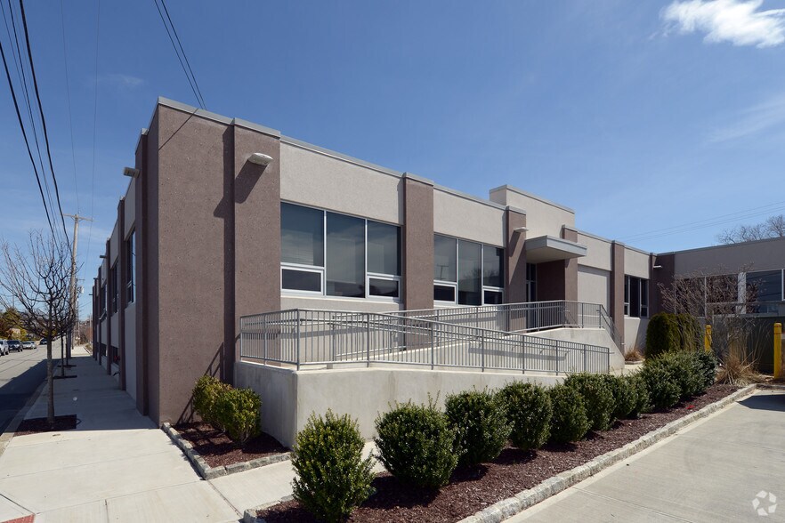 225 Carolina Ave, Providence, RI à louer - Photo du bâtiment - Image 2 de 14