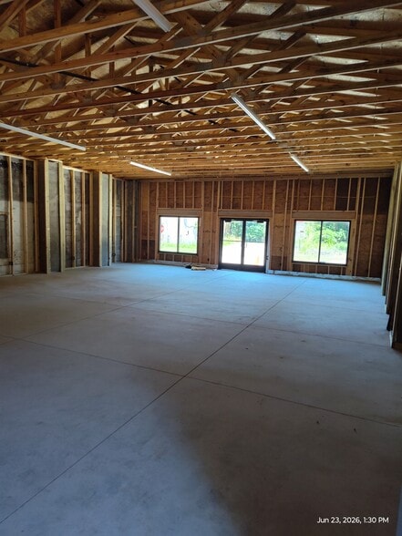 104 Central Ave, Gray Court, SC for sale - Interior Photo - Image 2 of 3