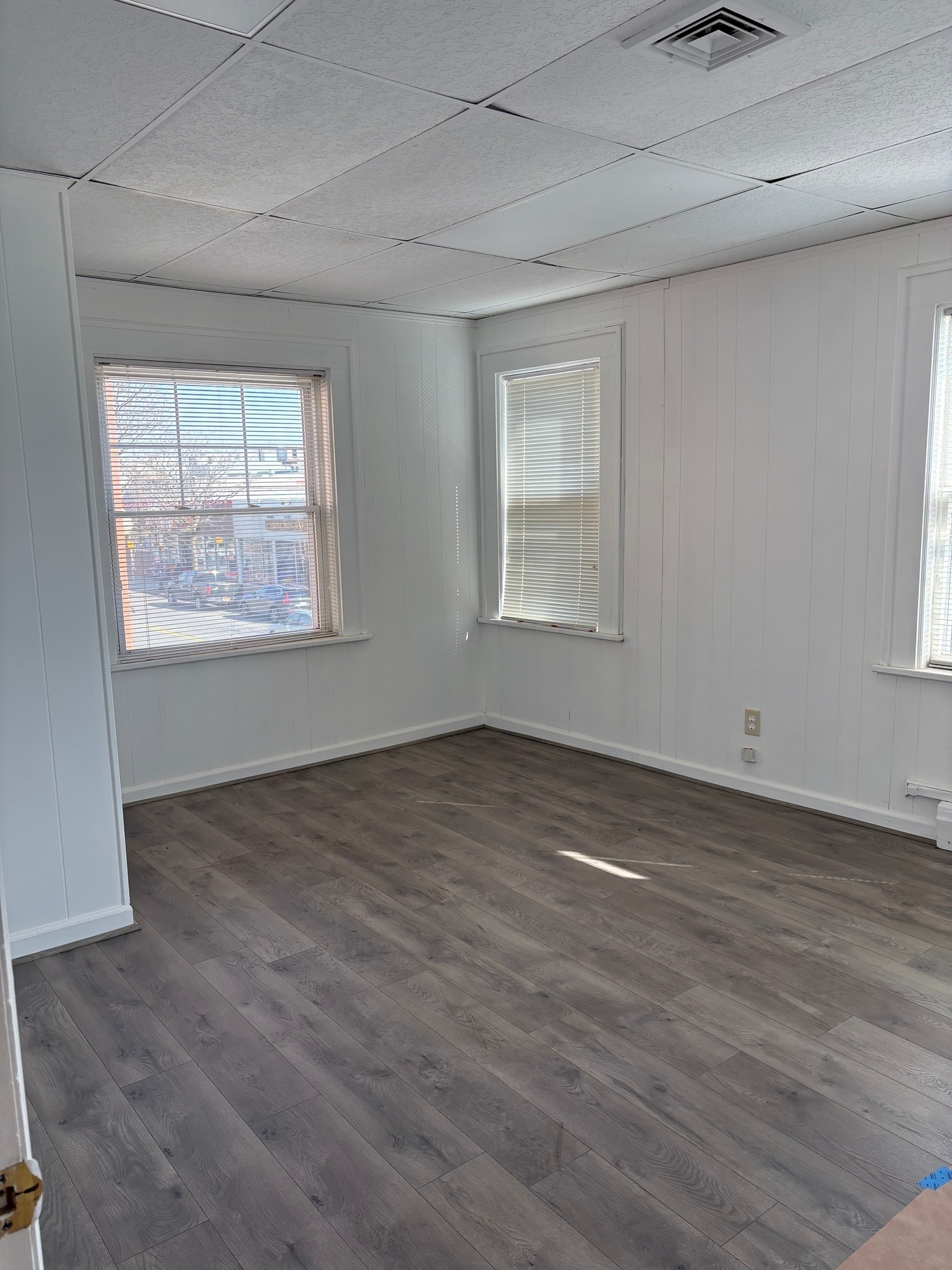 125 E Main St, Patchogue, NY à louer Photo intérieure- Image 1 de 4