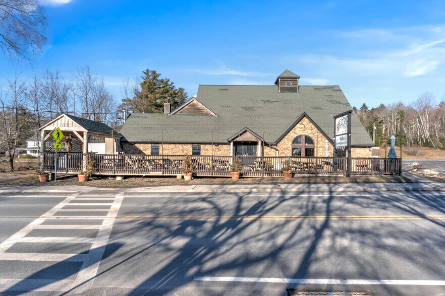 6254 Main St, Tannersville, NY à vendre - Photo du bâtiment - Image 3 de 41