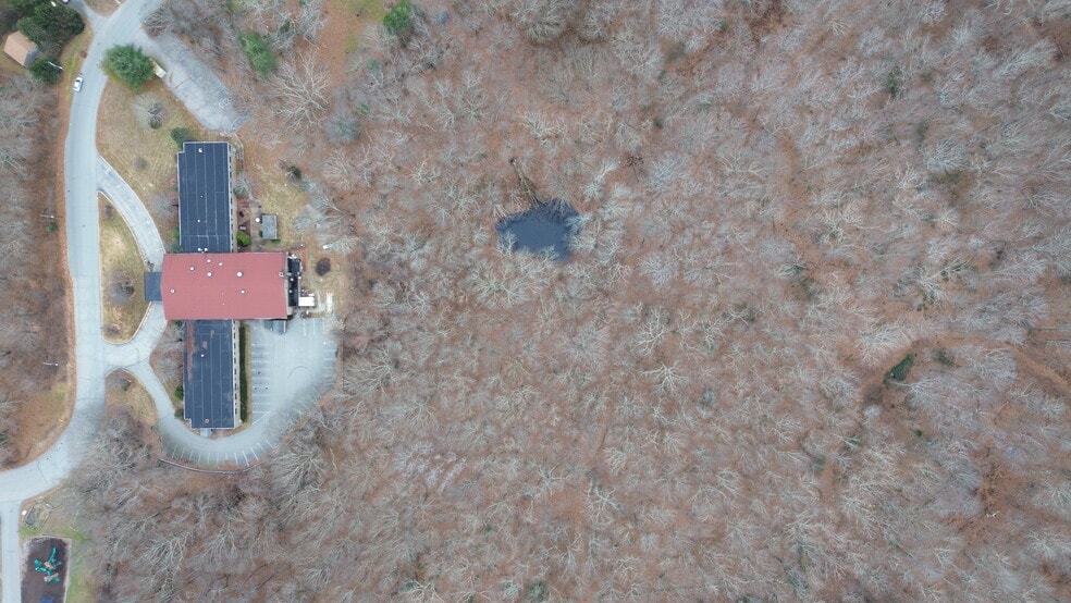 60 Crouch Ave, Norwich, CT for sale - Aerial - Image 2 of 26