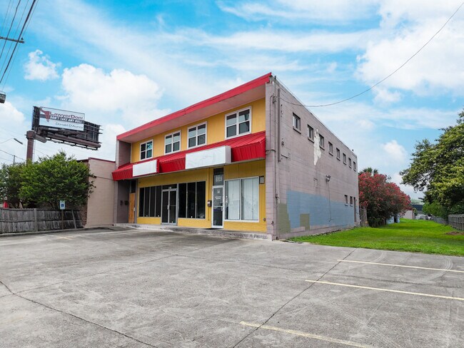 More details for 6917-6921 Veterans Memorial Blvd, Metairie, LA - Retail for Sale