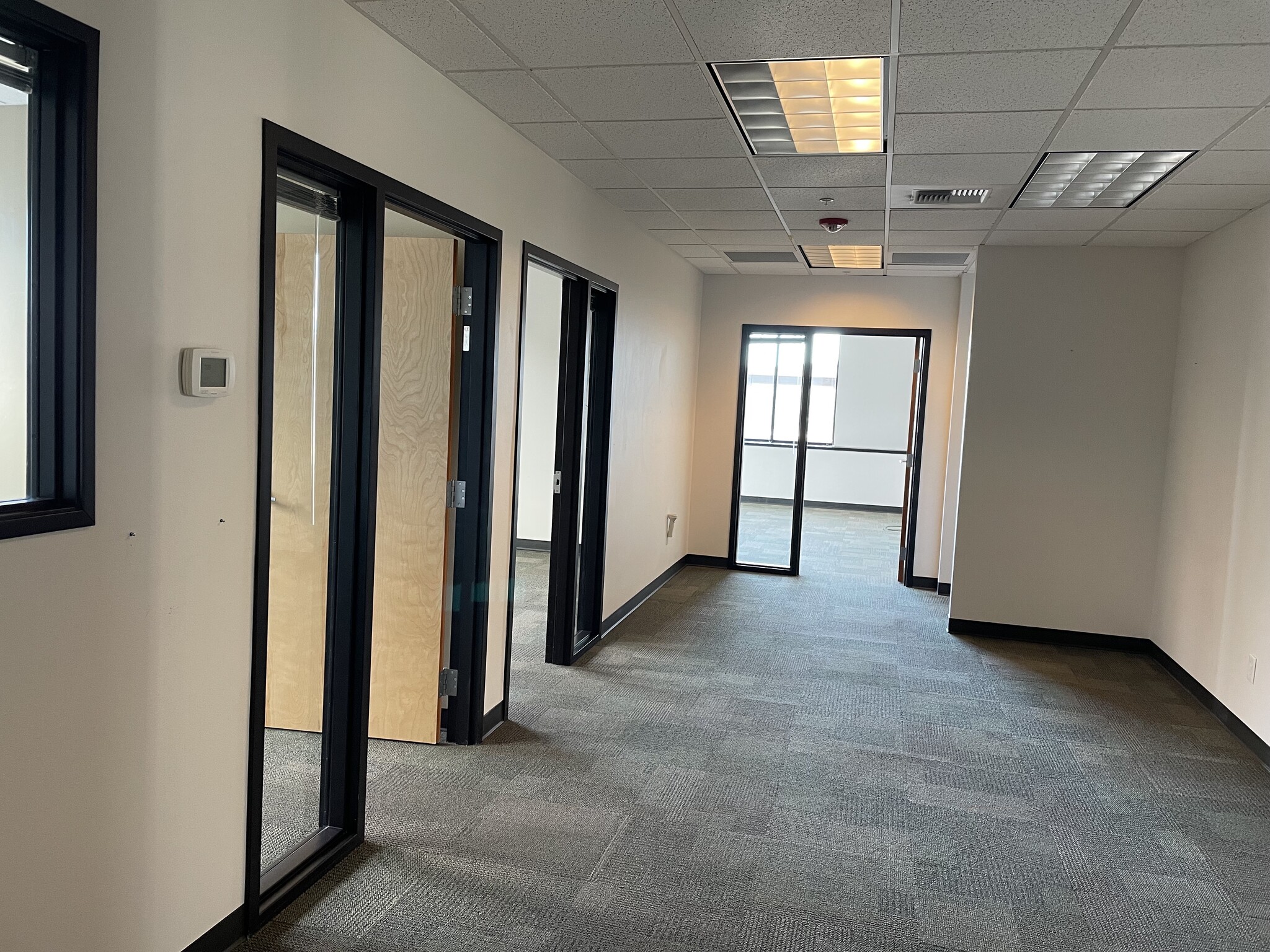 32650 State Route 20, Oak Harbor, WA à louer Photo du bâtiment- Image 1 de 2