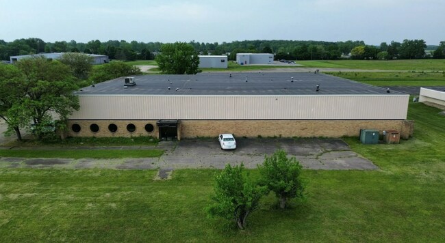 More details for 3027 Airpark Dr N, Flint, MI - Industrial for Sale